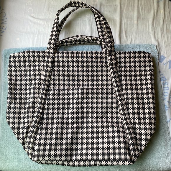 NWT Baggu Travel Cloud Bag, Black & White Pixel Gingham - Picture 3 of 6